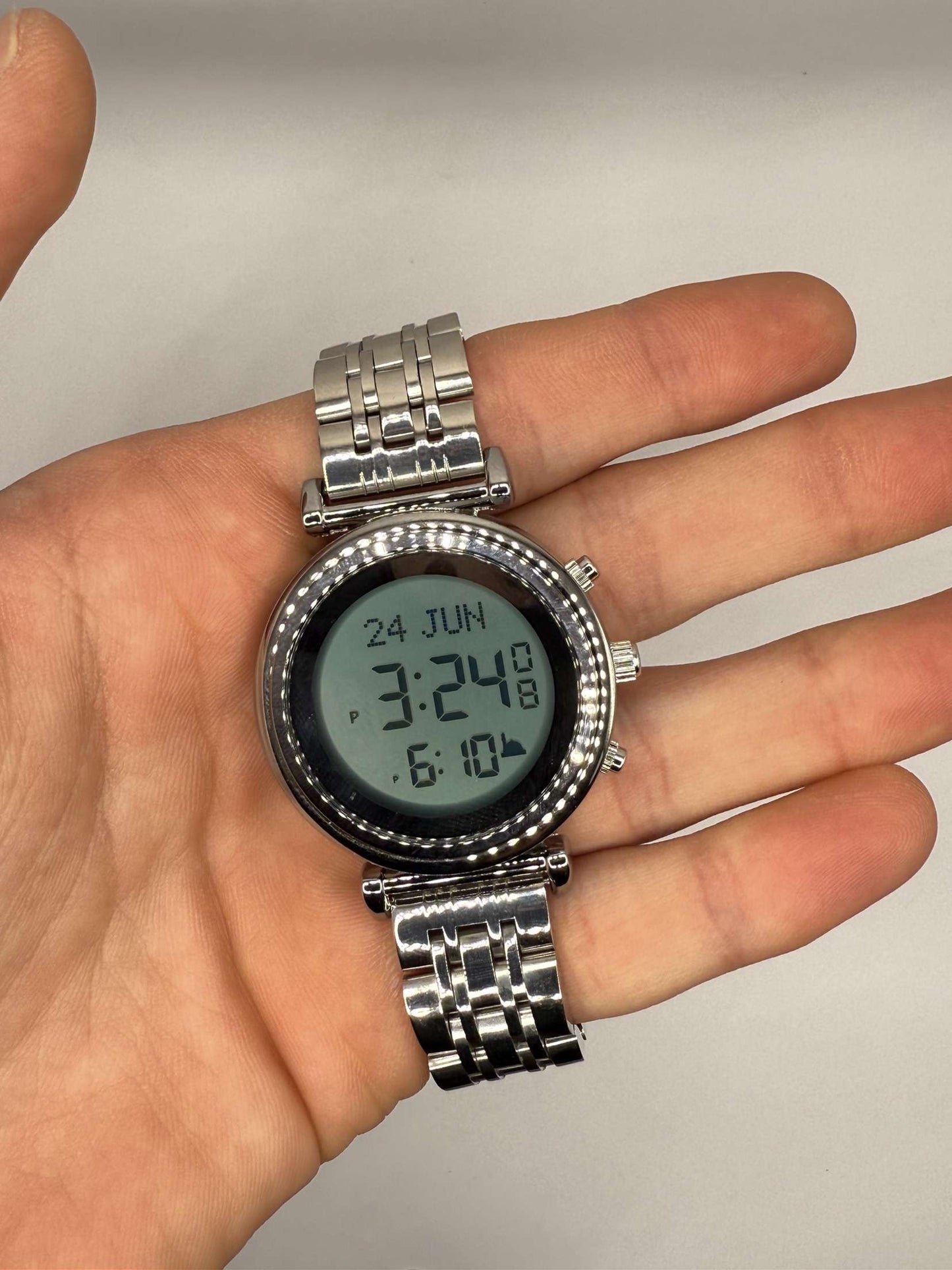Qamar Watch