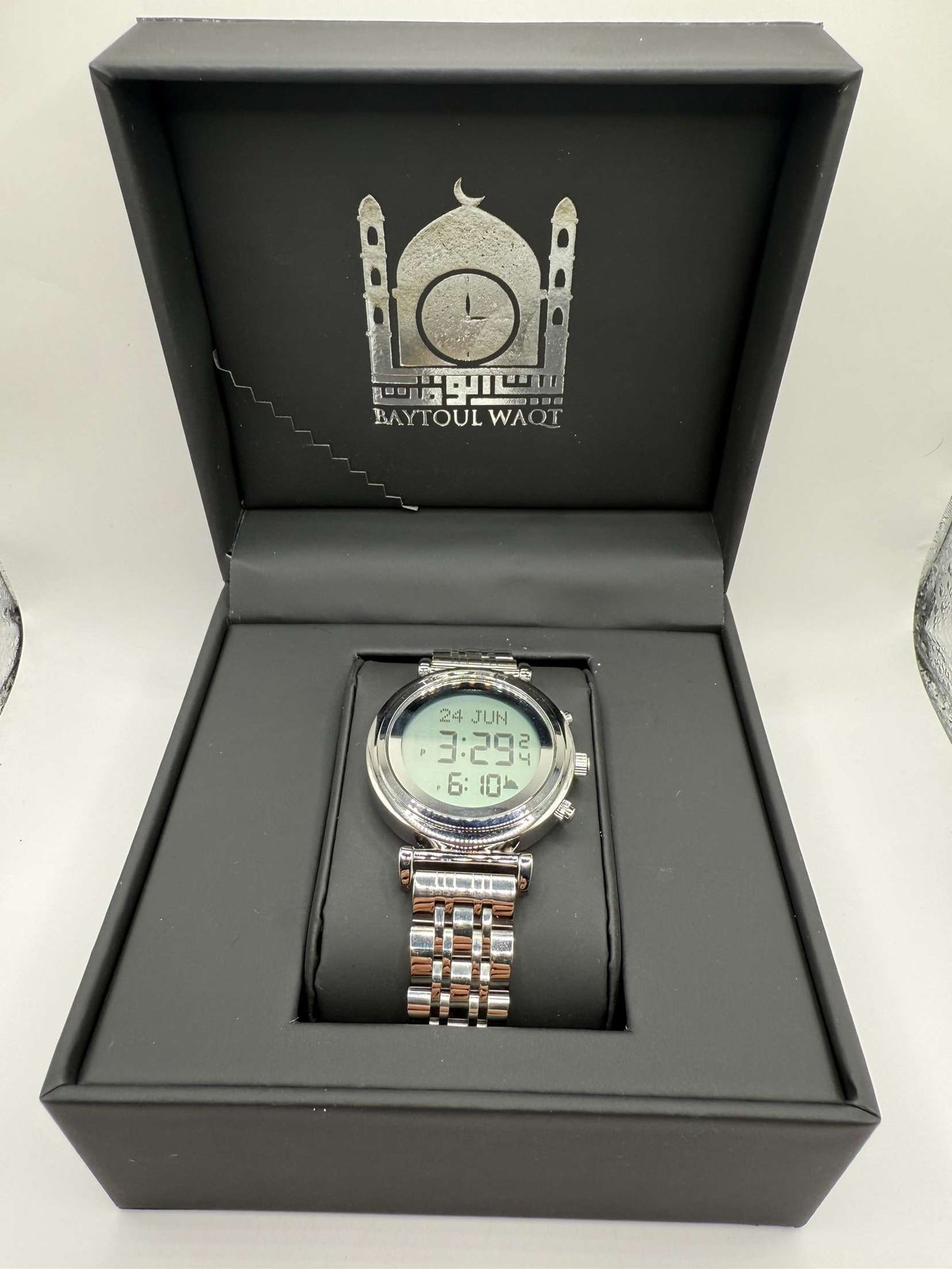Qamar Watch